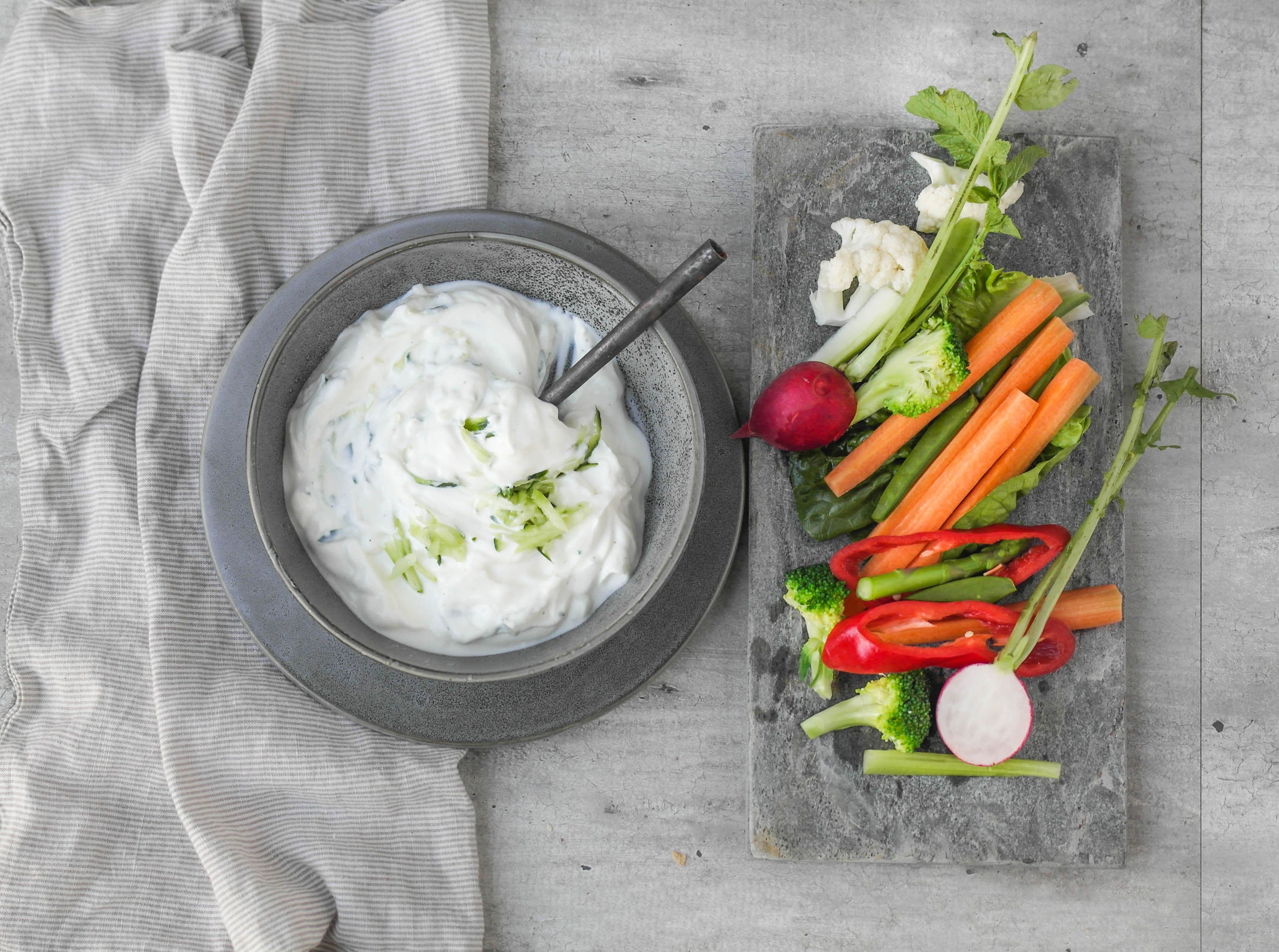 Tzatziki og grønnsaker