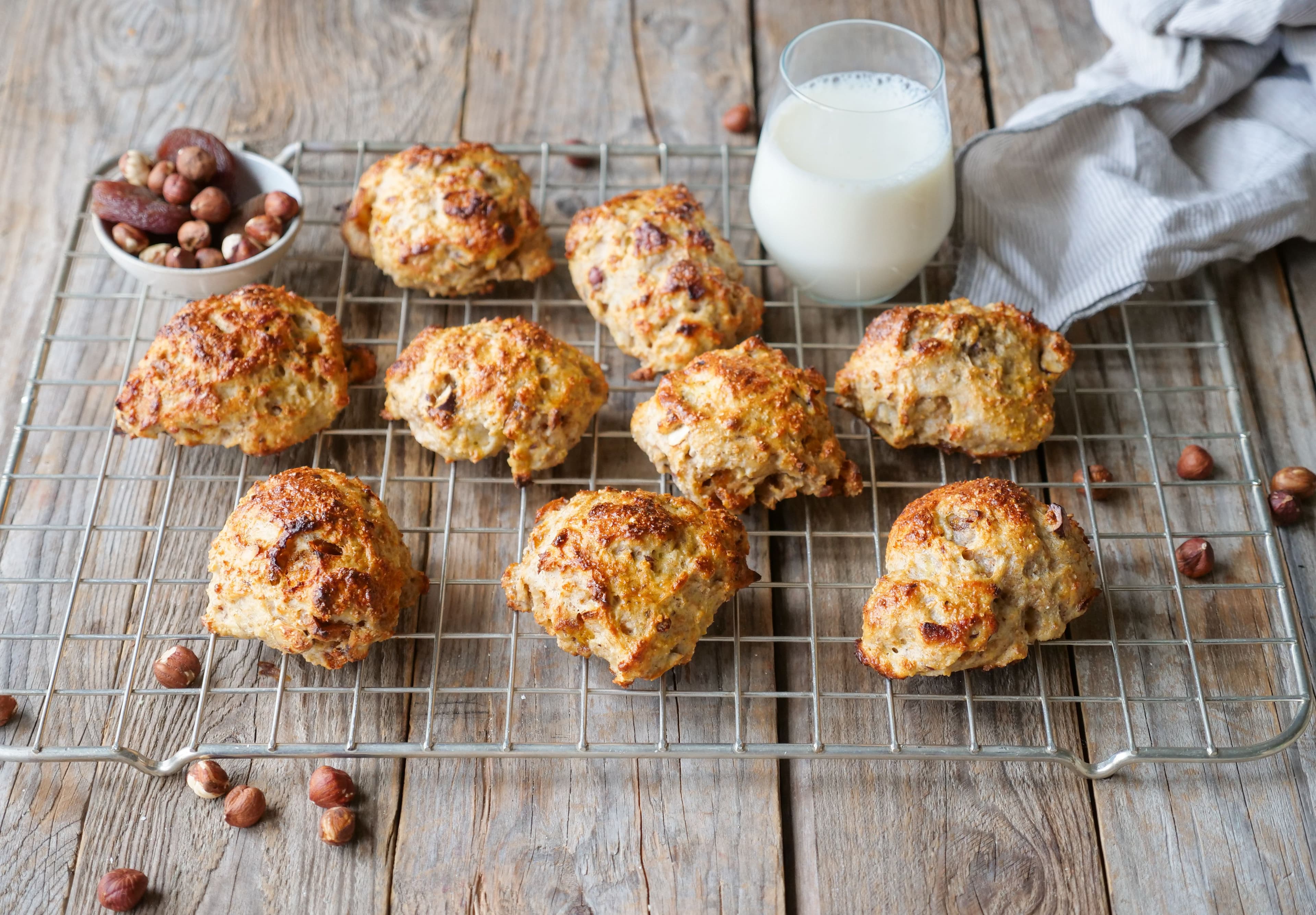 Grove scones med hasselnøtter